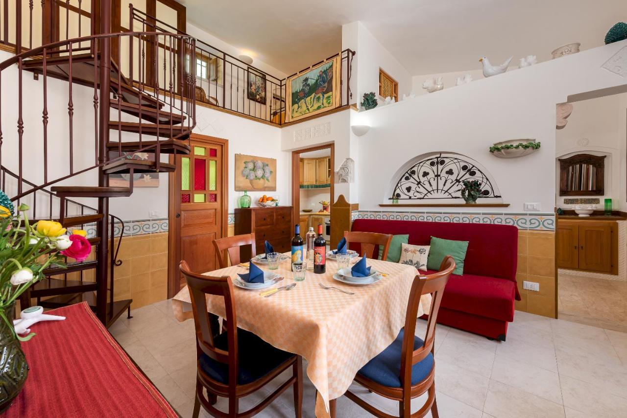 I Tre Golfi - Appartamenti A 300 Mt Dal Mare Сан-Вито-Ло-Капо Экстерьер фото